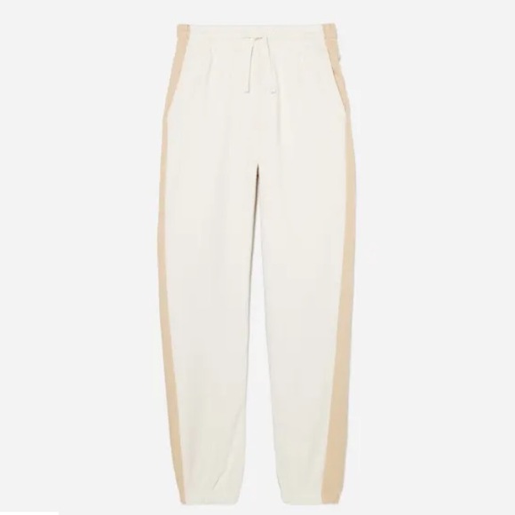 Everlane - Women's Track Jogger - Canvas Tan / Cashew - Picture 4 of 4